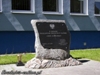 Tablica pamięci przed siedzibą Komendy Powiatowej Policji w Brodnicy